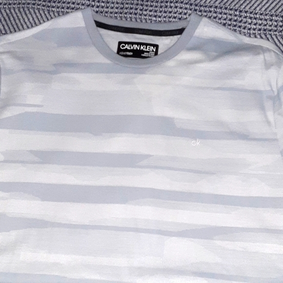 Calvin Klein Liquid Touch Cotton T Shirt. Camo like pattern.BRAND NEW W/ TAGS!!! - Picture 2 of 6